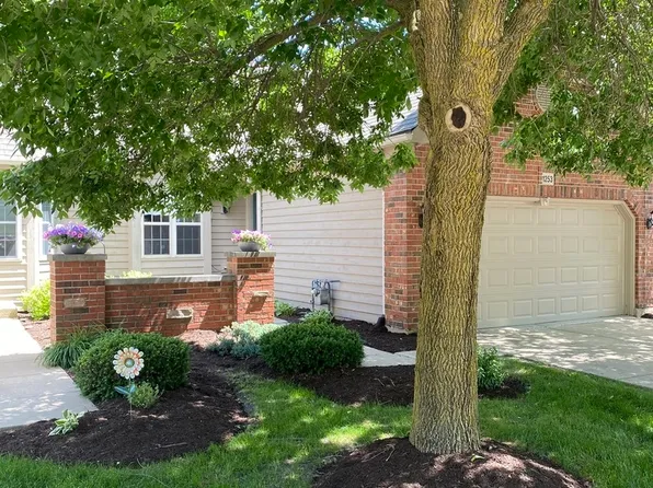 1253 Oakleaf Ct, Aurora, IL 60506