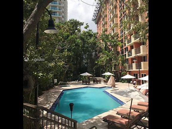 3rd image of 2951 S Bayshore Dr