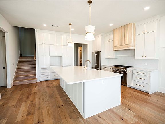4th image of 2137 Panorama Pl