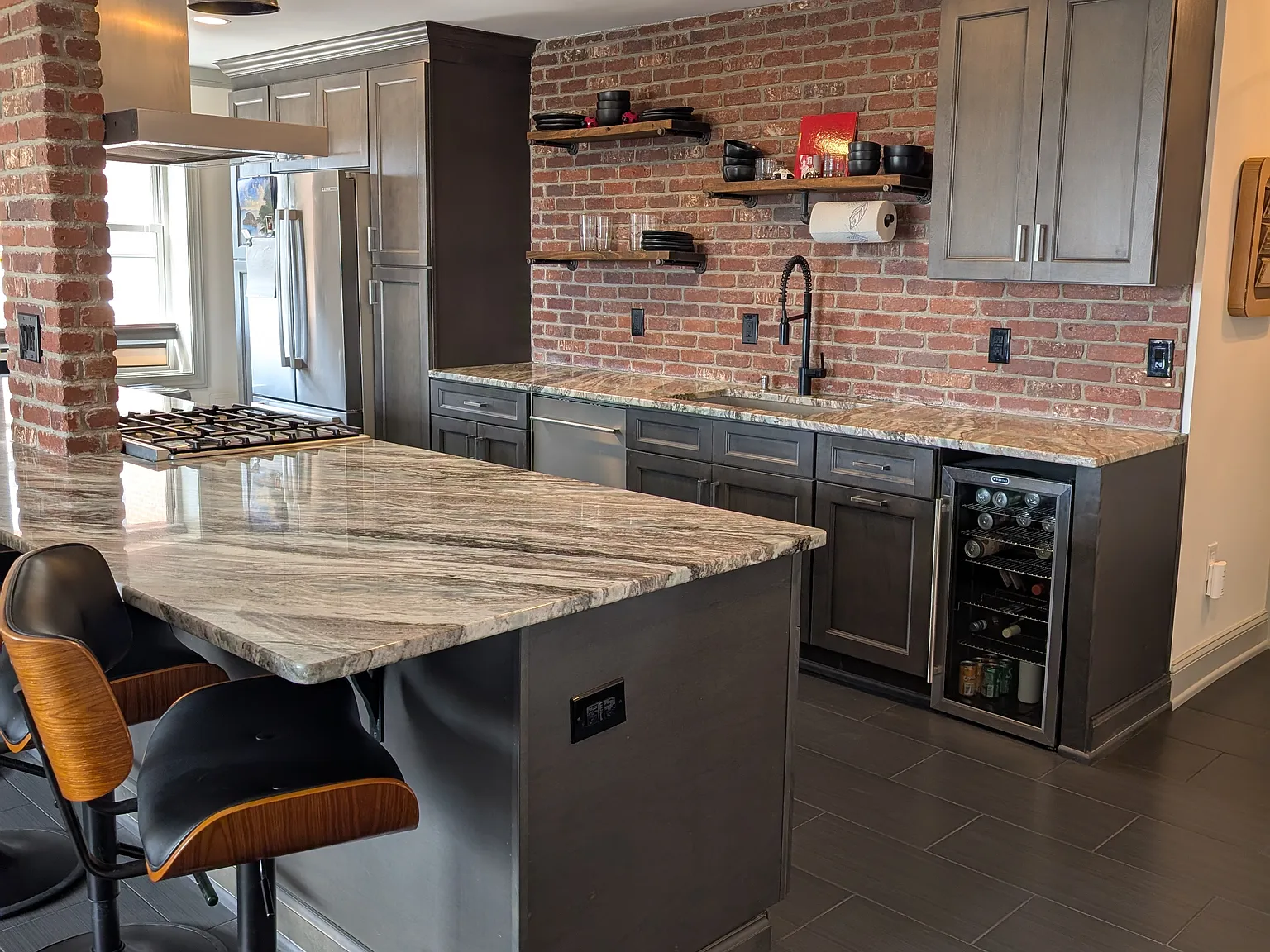 1 bed, 1075 sqft, $3,100 — Photo 4
