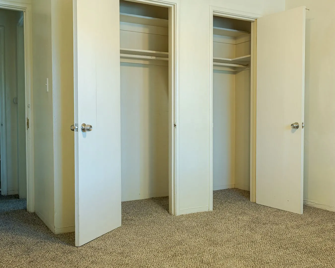 X Street Apartments — Photo 4
