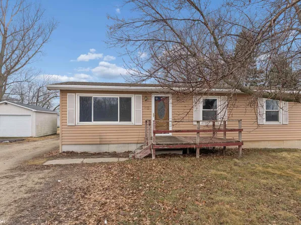 90 Seymour Ave, Garner, IA 50438