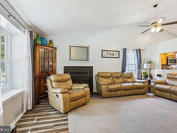 5th image of 13336 Neerwinder Pl