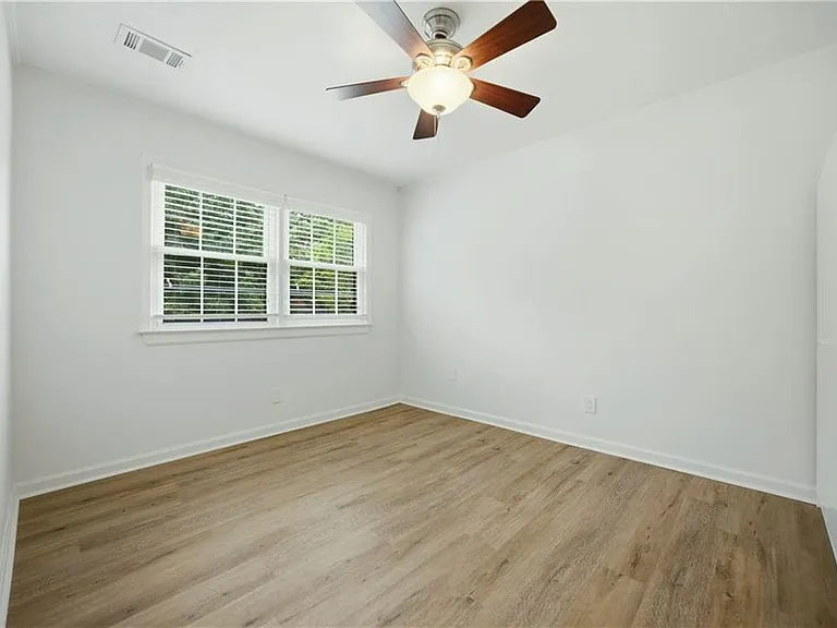 2220 Spring Mill Cv — Photo 33