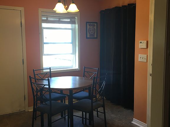 3rd image of 46 Jefferson Dr