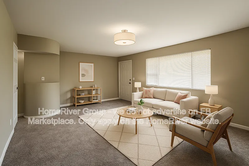 3 bed, 1.0 bath, 912 sqft, $1,295 — Photo 2