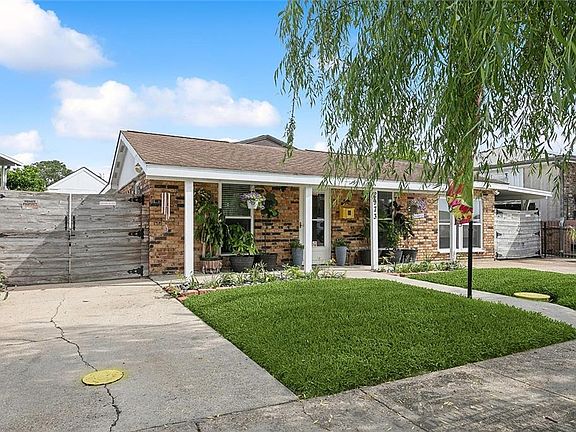 2nd image of 2973 Glenbrook Dr