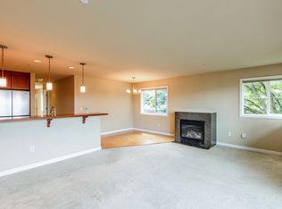 321 E Thomas St APT 401, Seattle, WA 98102