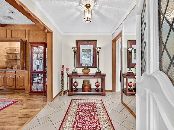4th image of 1713 Alameda Ct