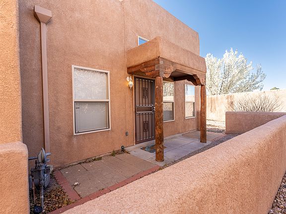 2nd image of 1527 Los Jardines Pl NW