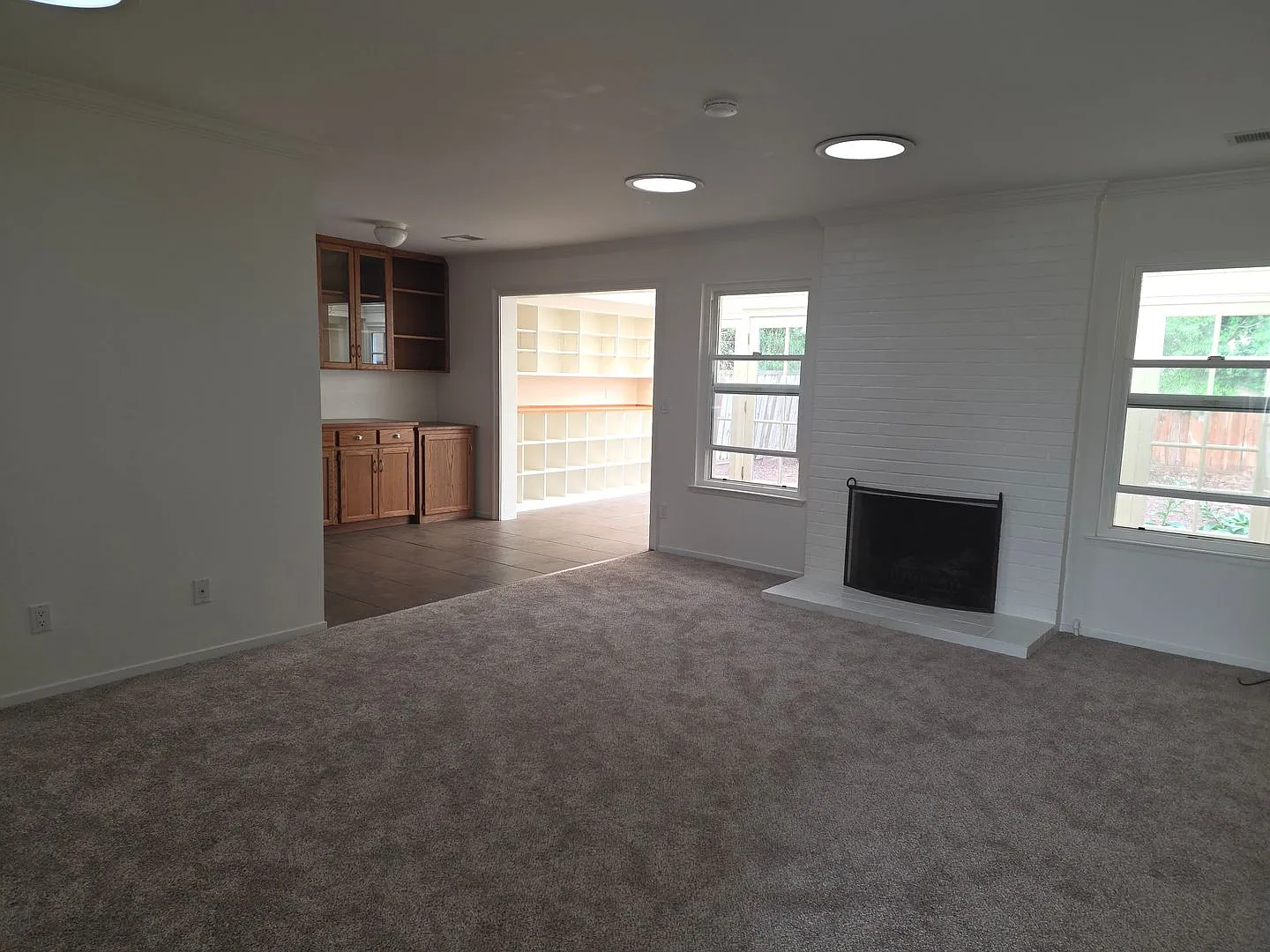 Senior Community rental- 2 Bedroom House - 835 Cynthia Dr. Watsonville, CA 95076 — Photo 2