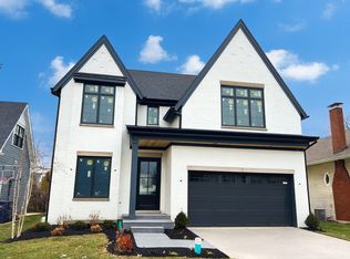 196 N Walnut St, Elmhurst, IL 60126