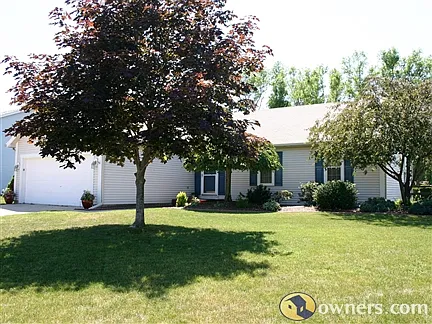 1144 Heritage Ln photo 1