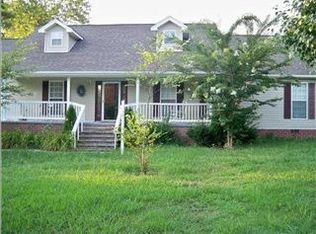 197 Sells Ln, Trenton, GA 30752