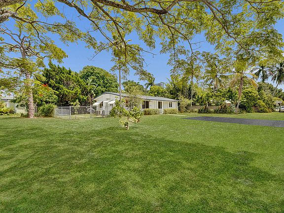 4th image of 611 SW 7TH Street