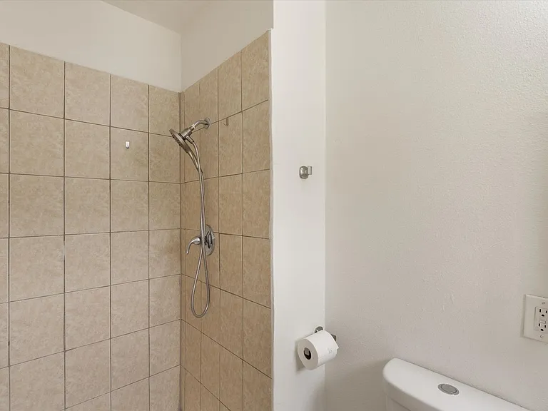 3925 Barrett Rd — Photo 18