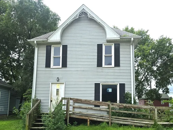 56 Lafayette St, Waterloo, IA 50703