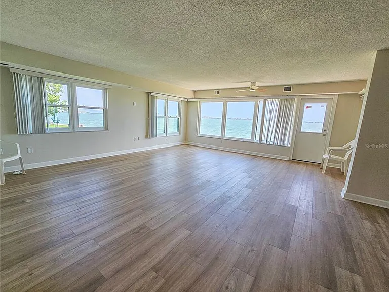 5900 Shore Blvd S #101 — Photo 8