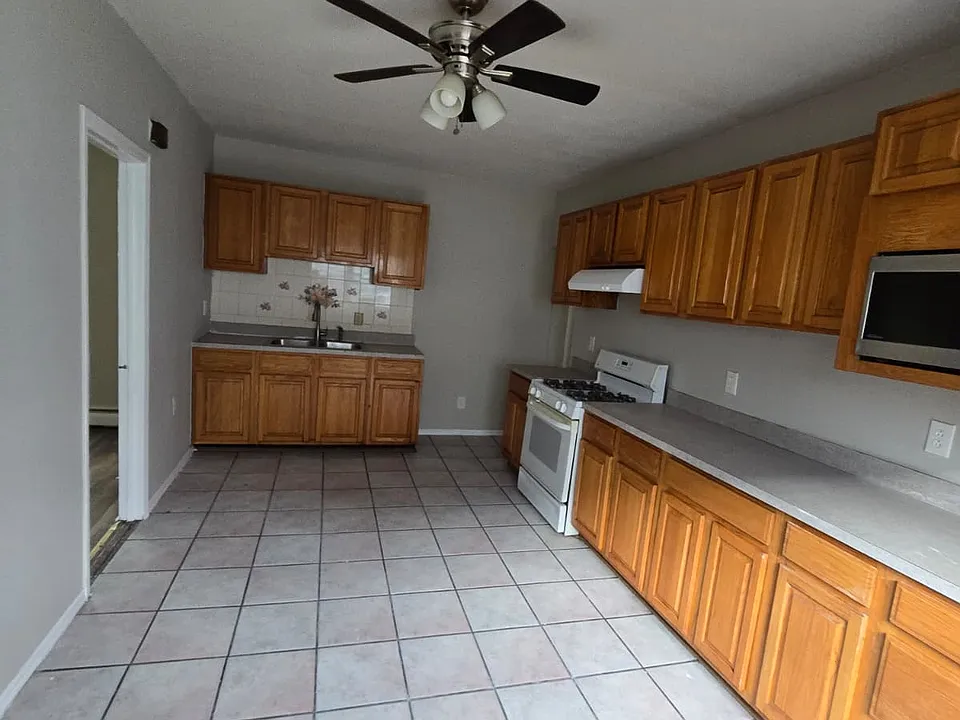 232 Rankin St #2