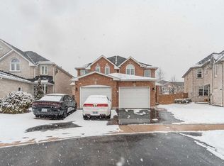 945 Applecroft Cir, Mississauga, ON L5V2A6