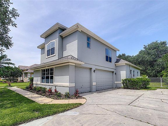2nd image of 3685 Winding Lake Cir