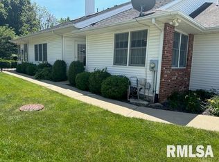 2544 Chapel Hill Rd, Springfield, IL 62702