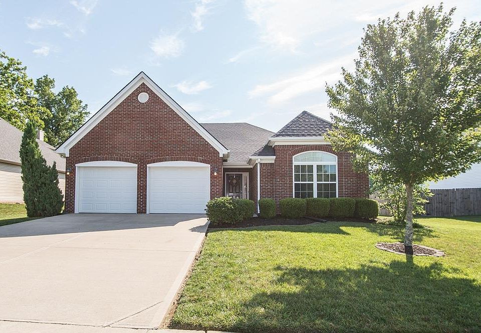 1st image of 320 Gleneagles Way