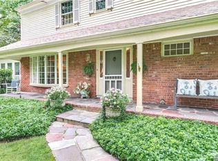 275 Bridle Path Ln, Mill Neck, NY 11765