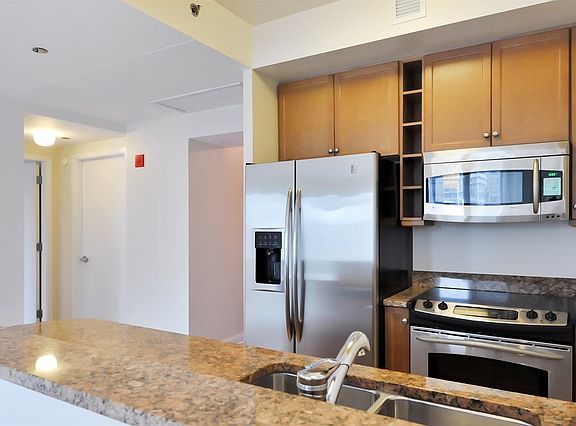 3rd image of 130 N Garland Ct APT 2508