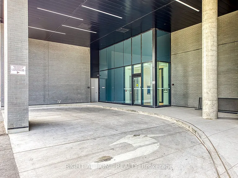 86 Dundas St E #606 — Photo 2
