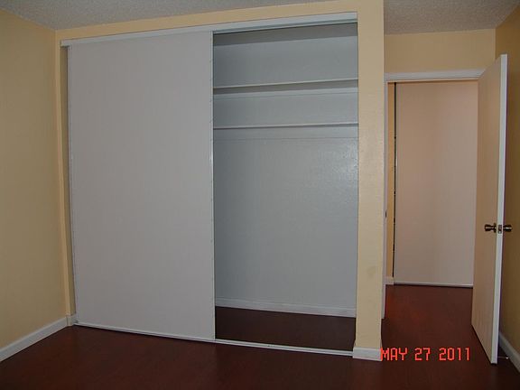 5th image of 669 Menker Ave #3