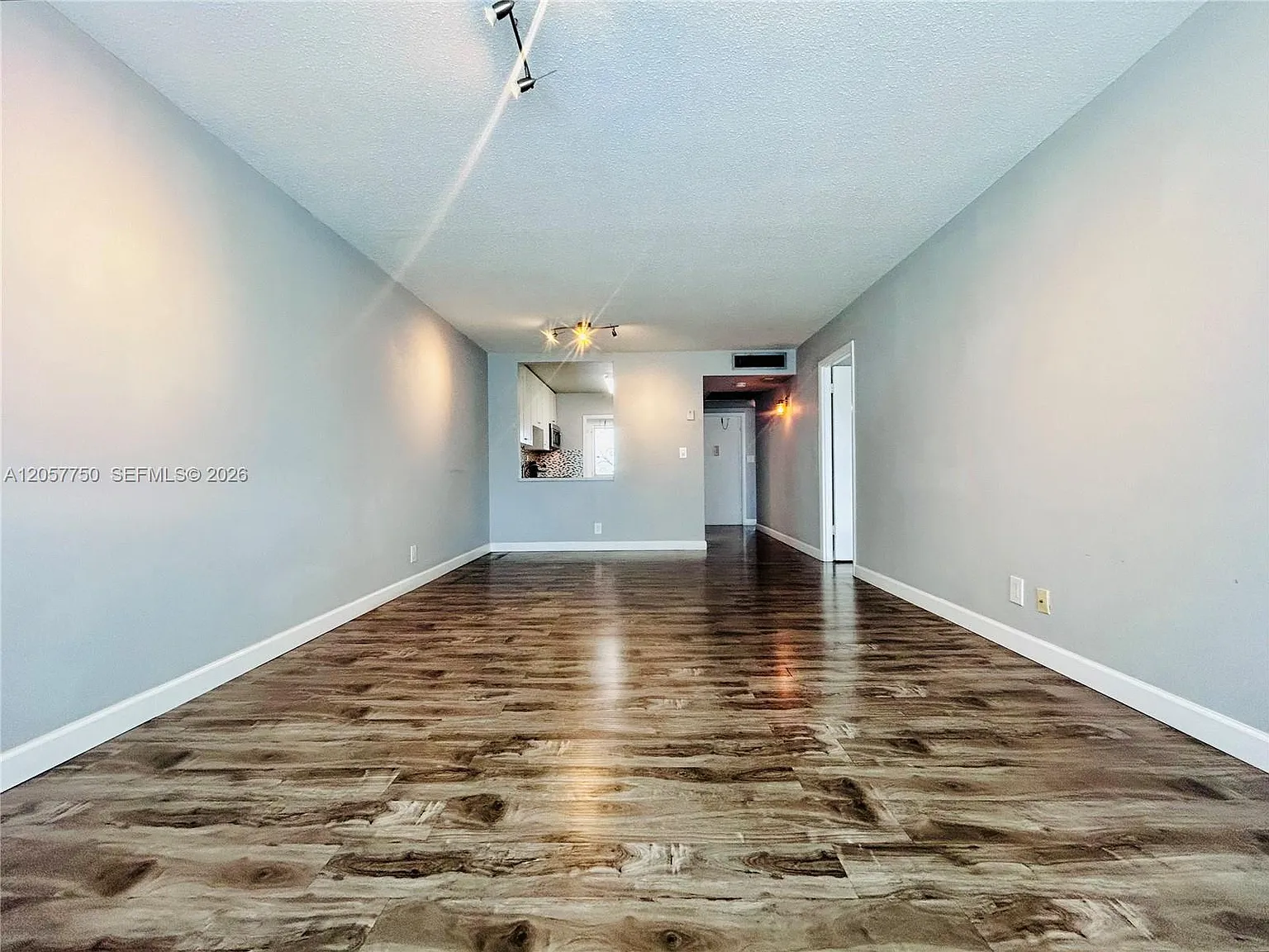 2300 Park Ln — Photo 4