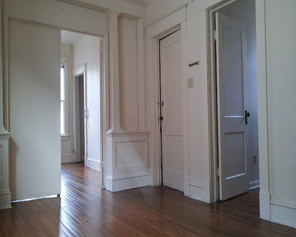 1st image of 98 Woodlawn Ave #2