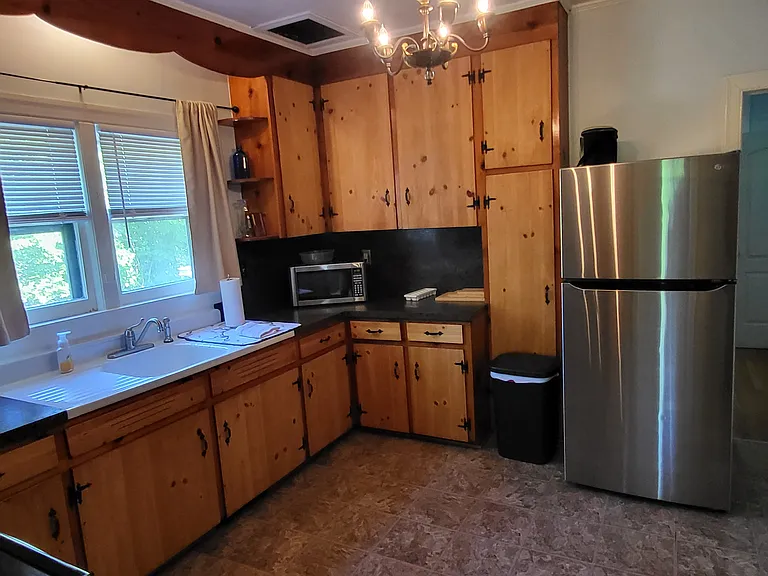 2030 Lakeshore Dr — Photo 7