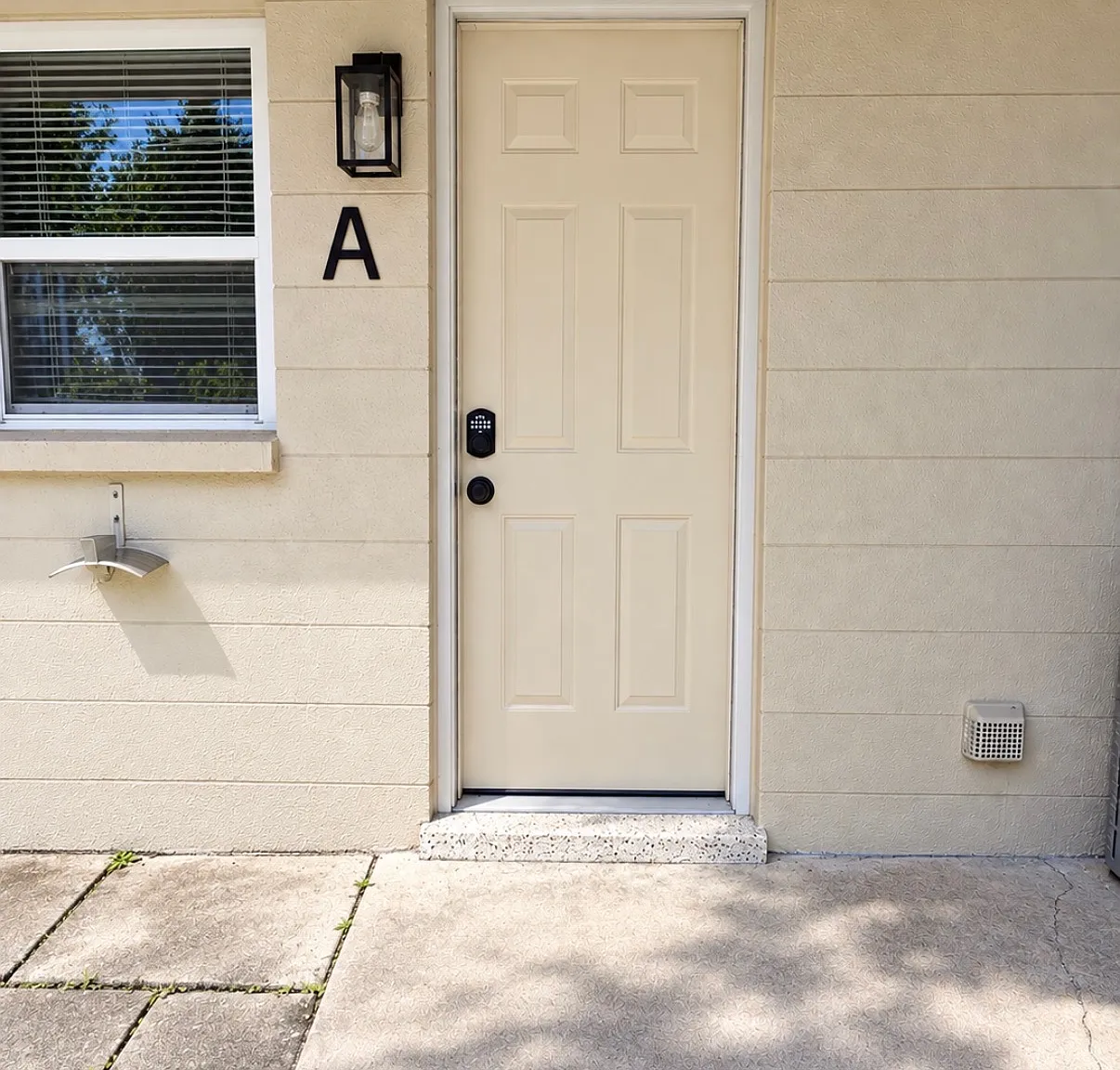 2 bed, 918 sqft, $1,400 — Photo 1