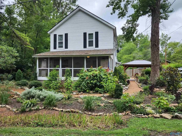 592 Cutler Ave, Mentone, AL 35984