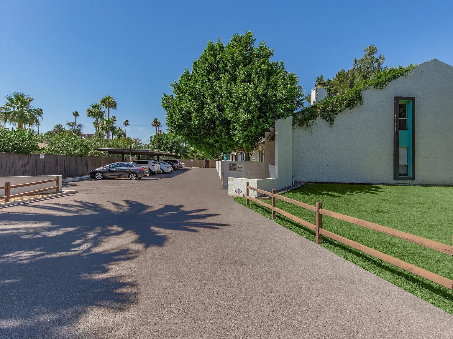 Town Home Living — Photo 3