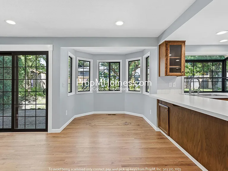 12200 SW 128th Ave — Photo 15