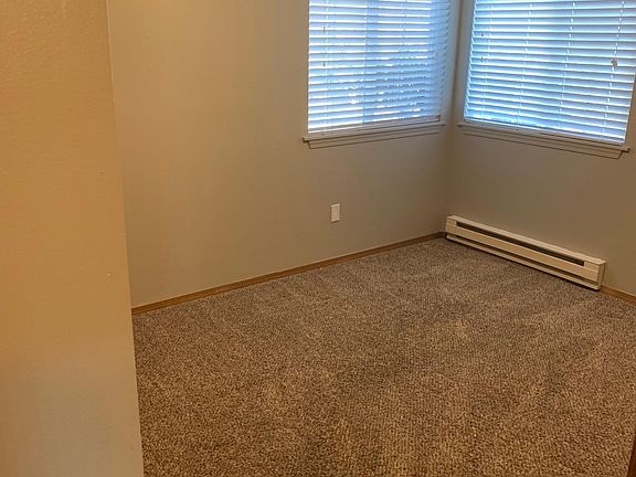 5th image of 8313 84th Ave SW #418