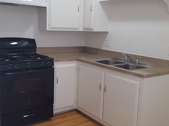 3rd image of 315 S Kroeger St APT C