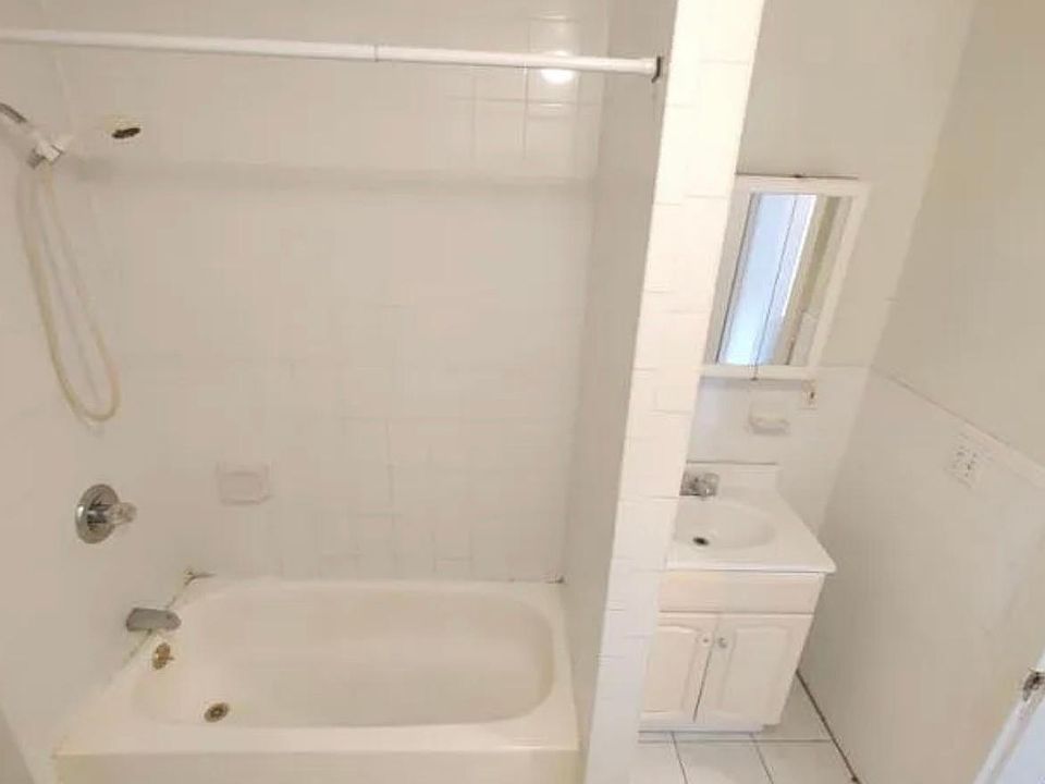 1st image of 103 Garside St Floor 1