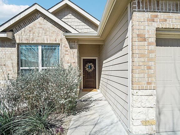 2nd image of 10221 Pinnacle Crest Loop