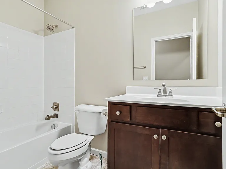 800 Redwood Ln — Photo 44