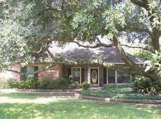 14493 Lazy Oaks Dr, Gonzales, LA 70737