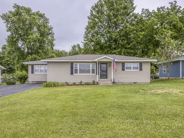 1914 Hazel Avenue, Carthage, MO 64836