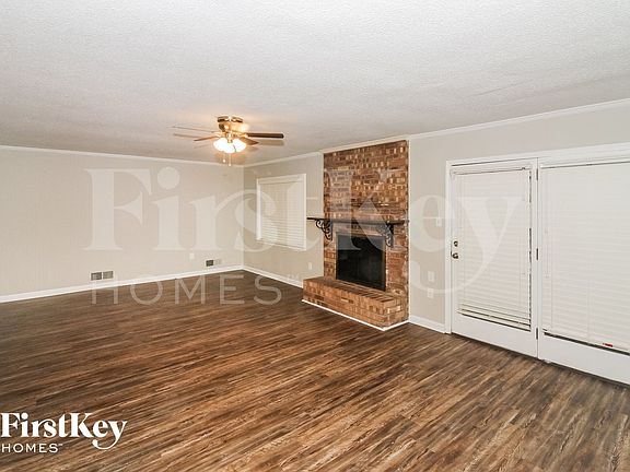 3rd image of 2698 Kingham Dr