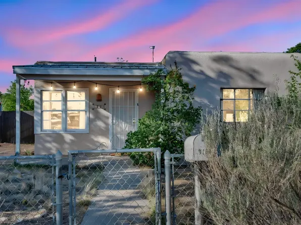 910 Headingly Ave NW, Albuquerque, NM 87107