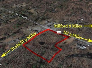 992 Milford Rd, Dingmans Ferry, PA 18328