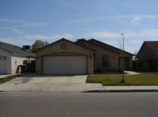 8650 S Julianna Ave, Parlier, CA 93648