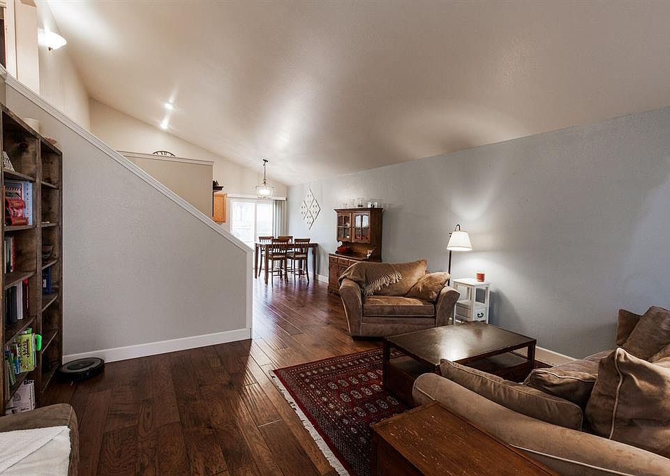 1st image of 2606 Goldenrod Ln